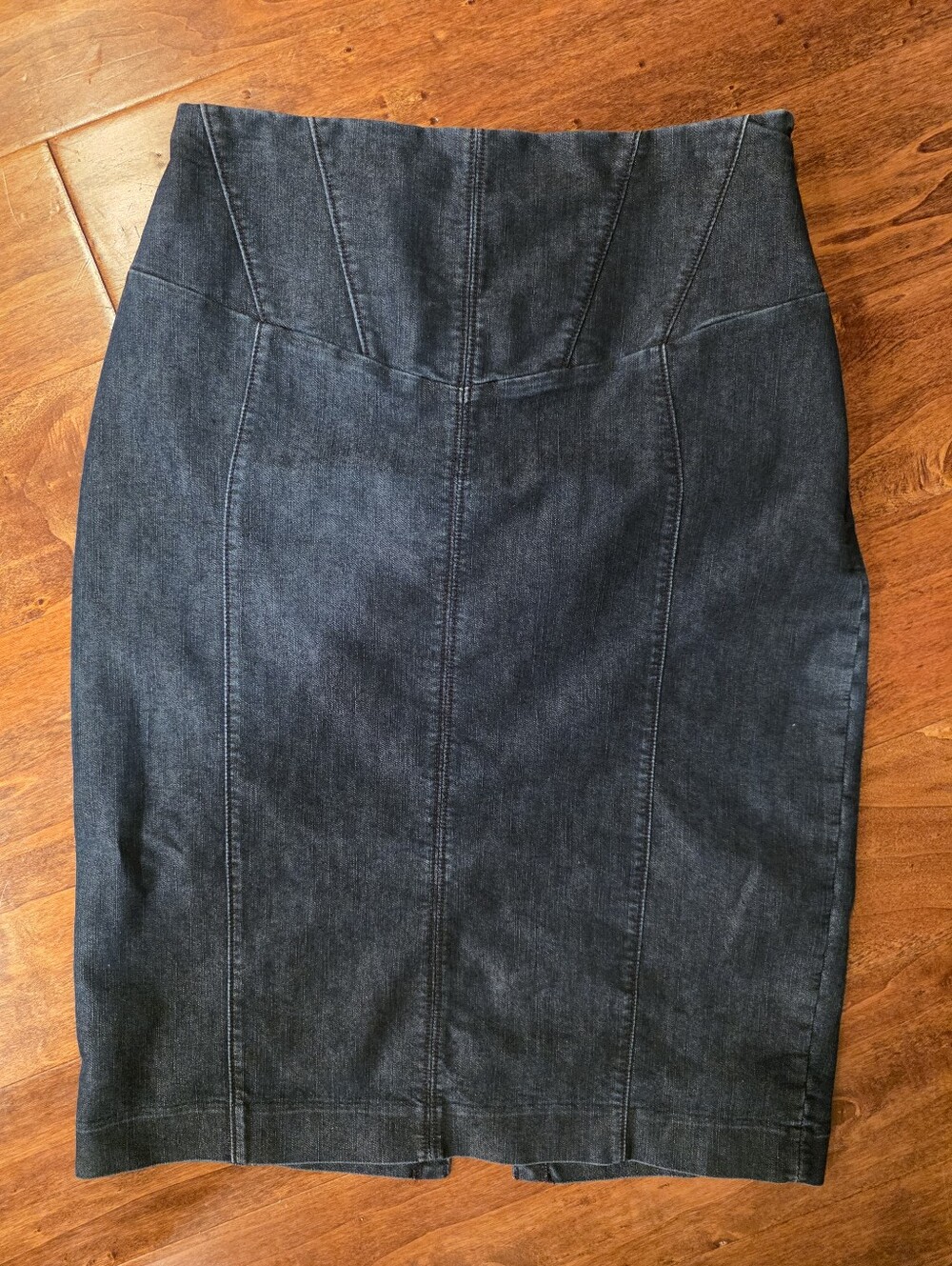 Express Design Studio Dark Wash Denim Pencil Skirt Sz 6 EUC
